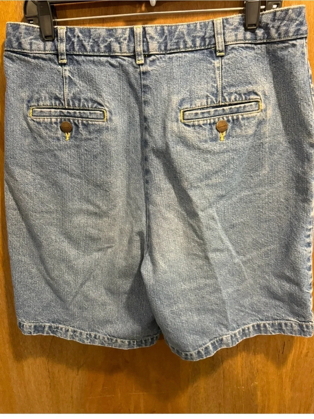 Basic Editions Pleated High-Rise Denim Shorts - Light Blue
